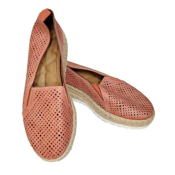 Adrienne Vittadini Leather Espadrille 6 Slip On Coral Orange Pink Cutout Pattern - Picture 1 of 8
